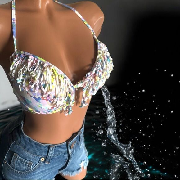 Victoria’s Secret Swimwear l Fringed Bikini Top l 34 C l EUC - Picture 3 of 9